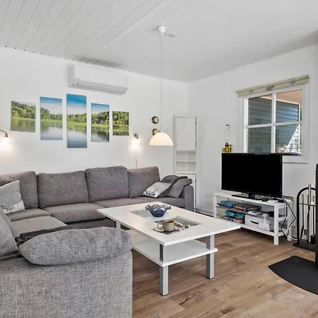 3 Bedroom Lovely In 度假居